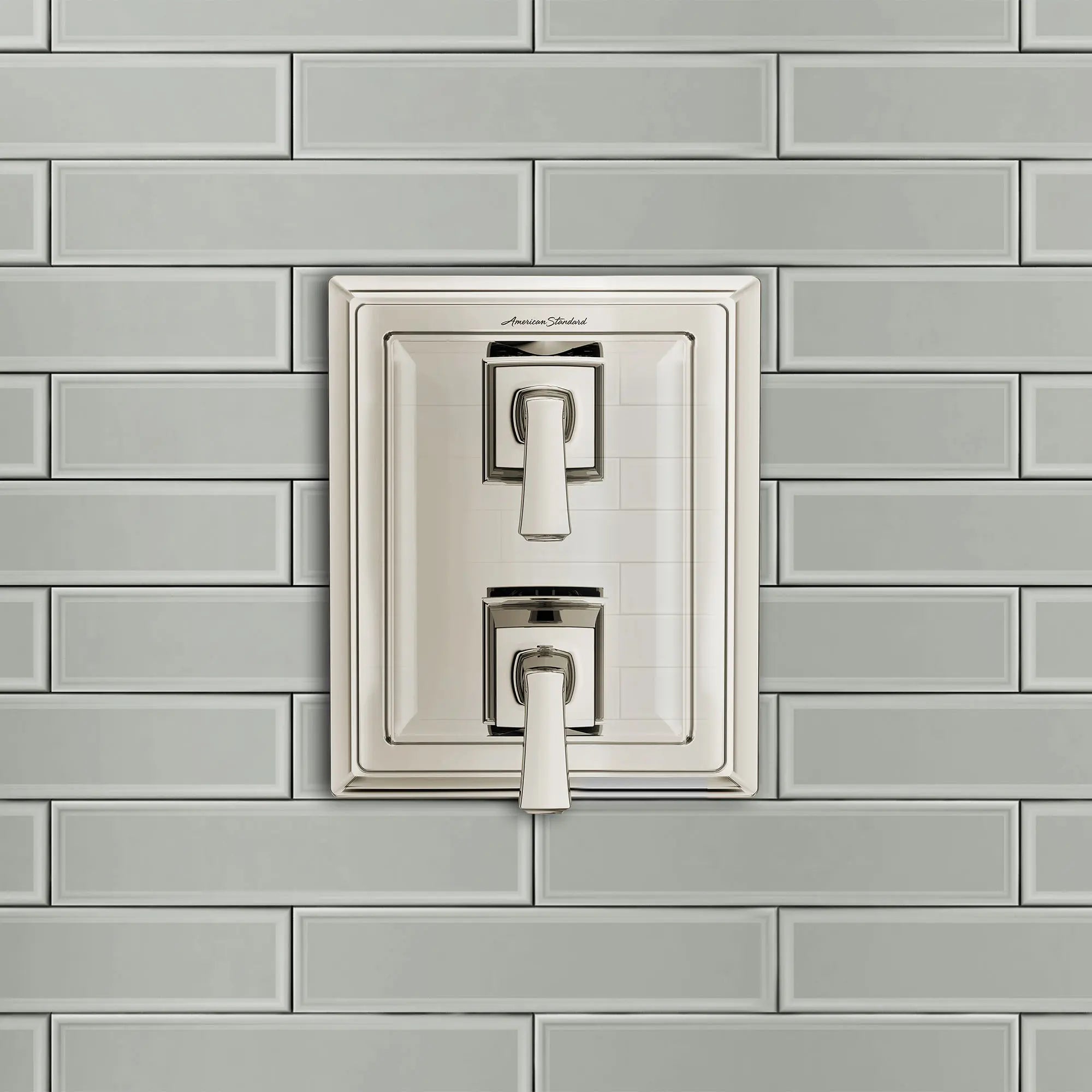 Town Square® S - garniture d'inverseur de douche intégrée à 2 poignées seulement // NICKEL POLI // 88458_B-TU455740.013_CDNwebp.webp