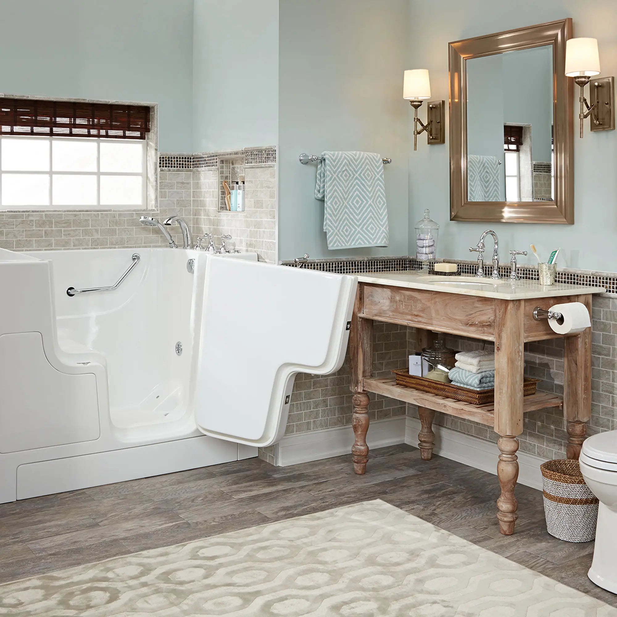 Quentin - Robinet de salle de bain à 2 poignées espacées de 8 po 1,2 gpm/4,5 L/min avec poignées à levier // CHROME POLI // 89452_C7440801002_CDNwebp.webp